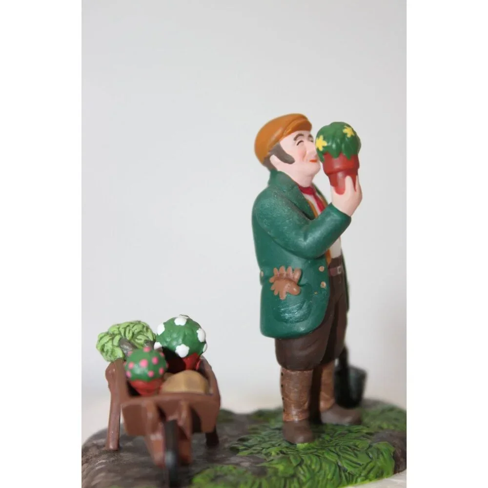 Dept 56 New England Village - Admiring Nature's Beauty